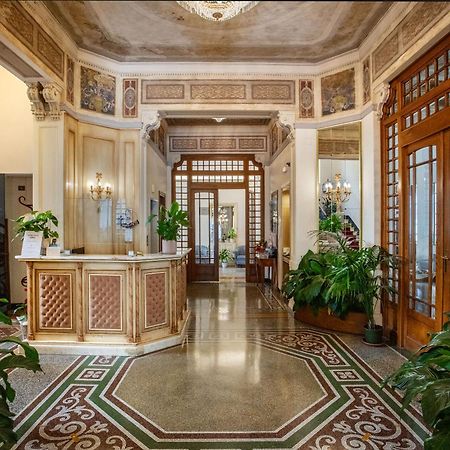 Hotel Villa Elena فاراتسي المظهر الخارجي الصورة