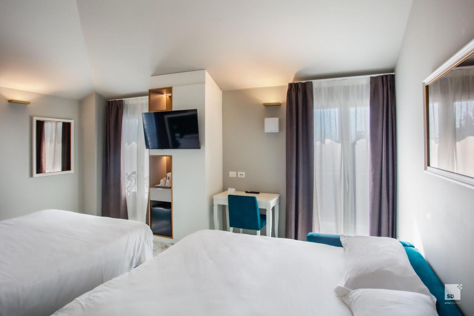 Hotel Villa Elena فاراتسي المظهر الخارجي الصورة