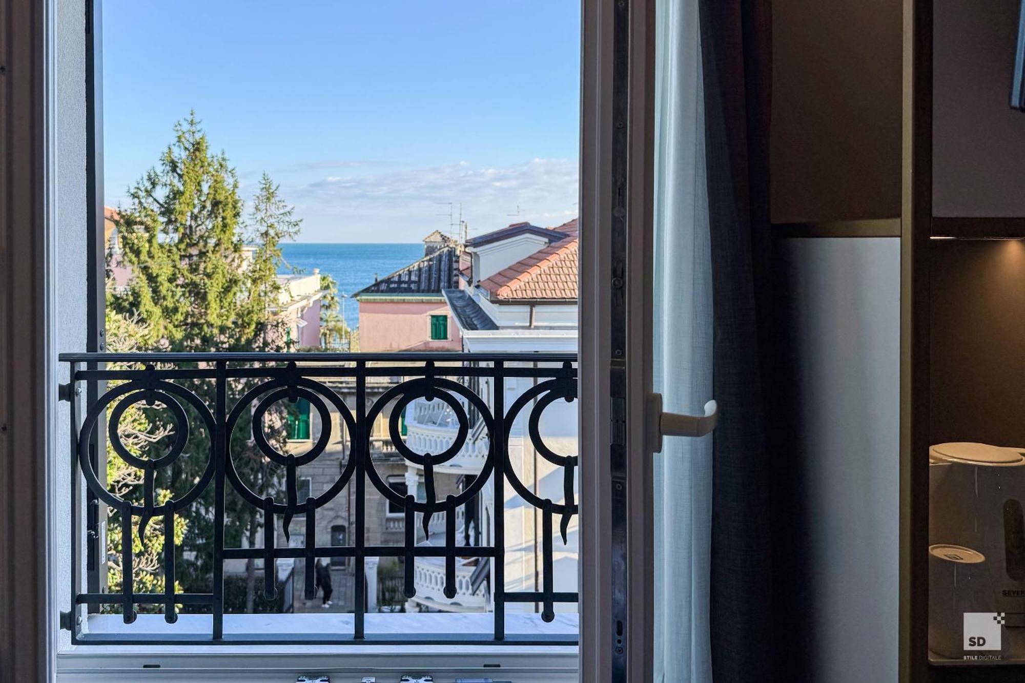 Hotel Villa Elena فاراتسي المظهر الخارجي الصورة