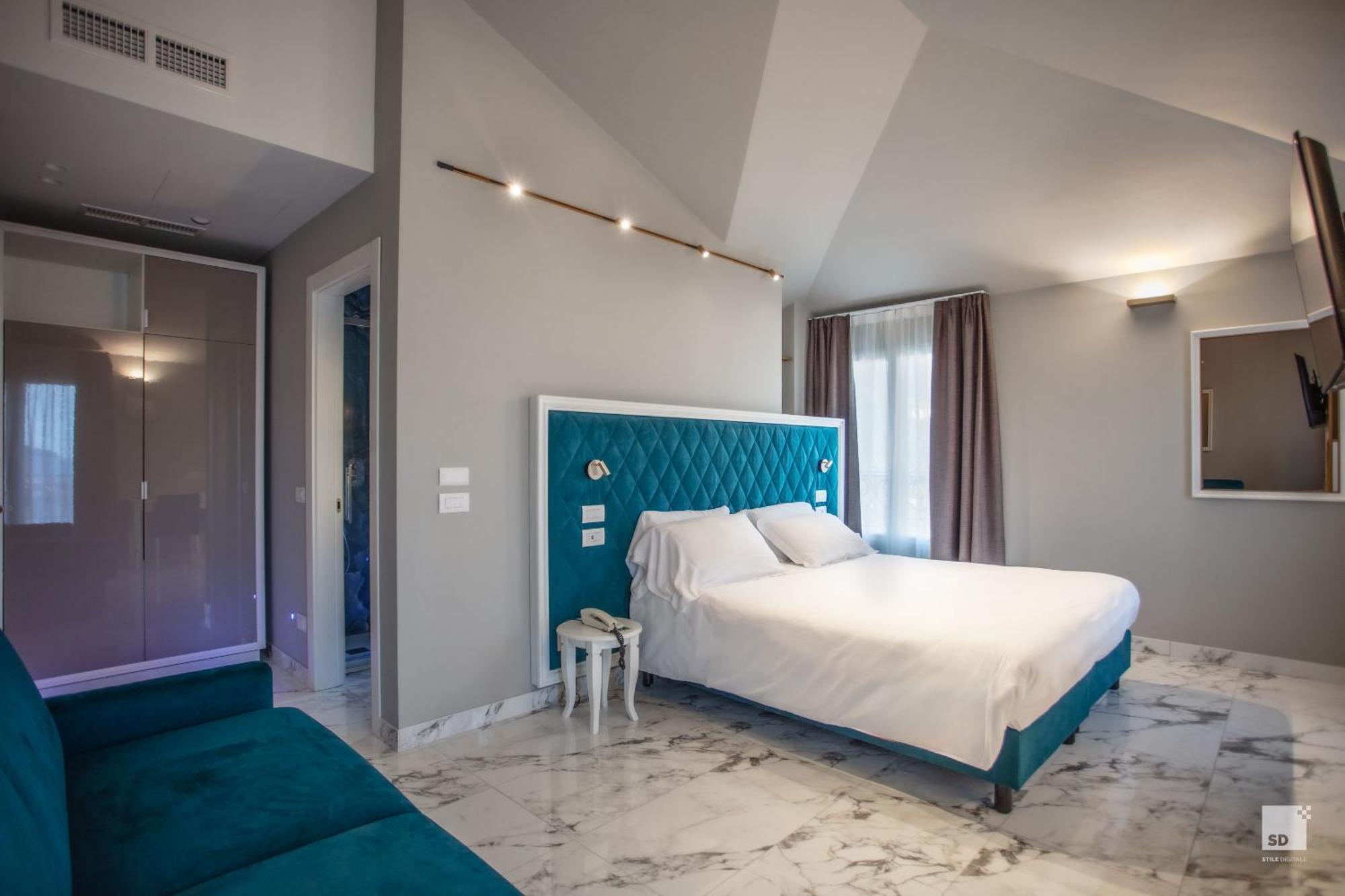 Hotel Villa Elena فاراتسي المظهر الخارجي الصورة
