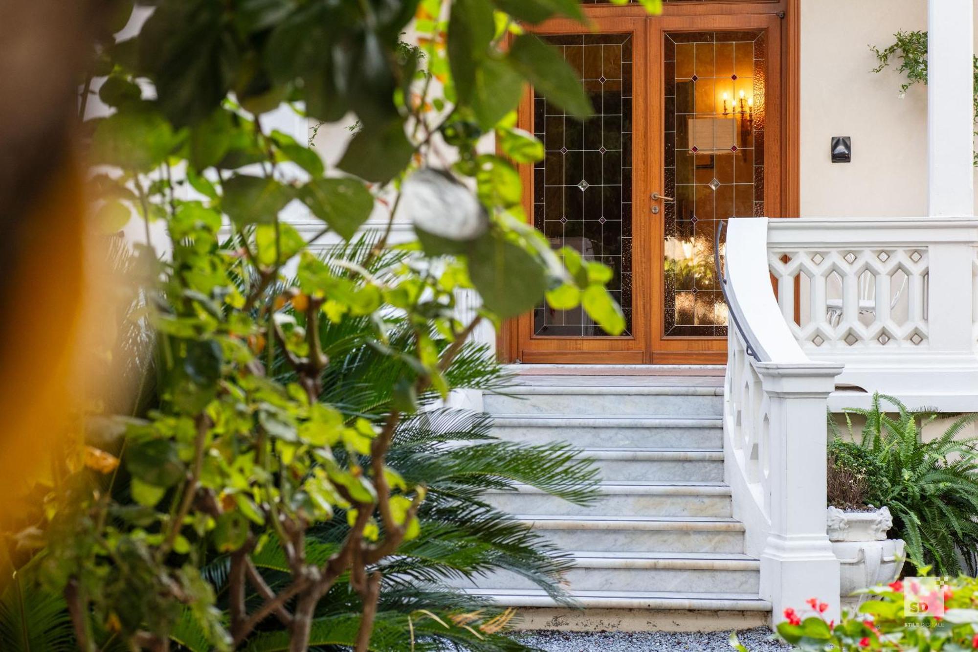 Hotel Villa Elena فاراتسي المظهر الخارجي الصورة
