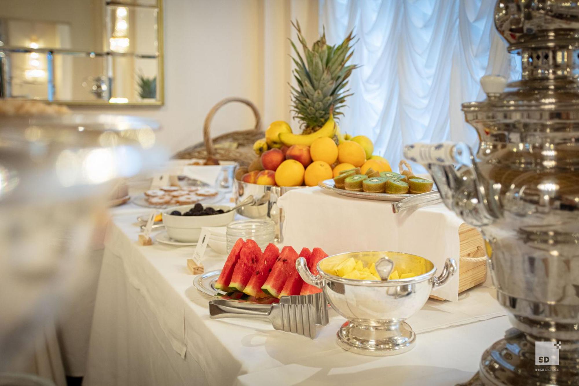 Hotel Villa Elena فاراتسي المظهر الخارجي الصورة