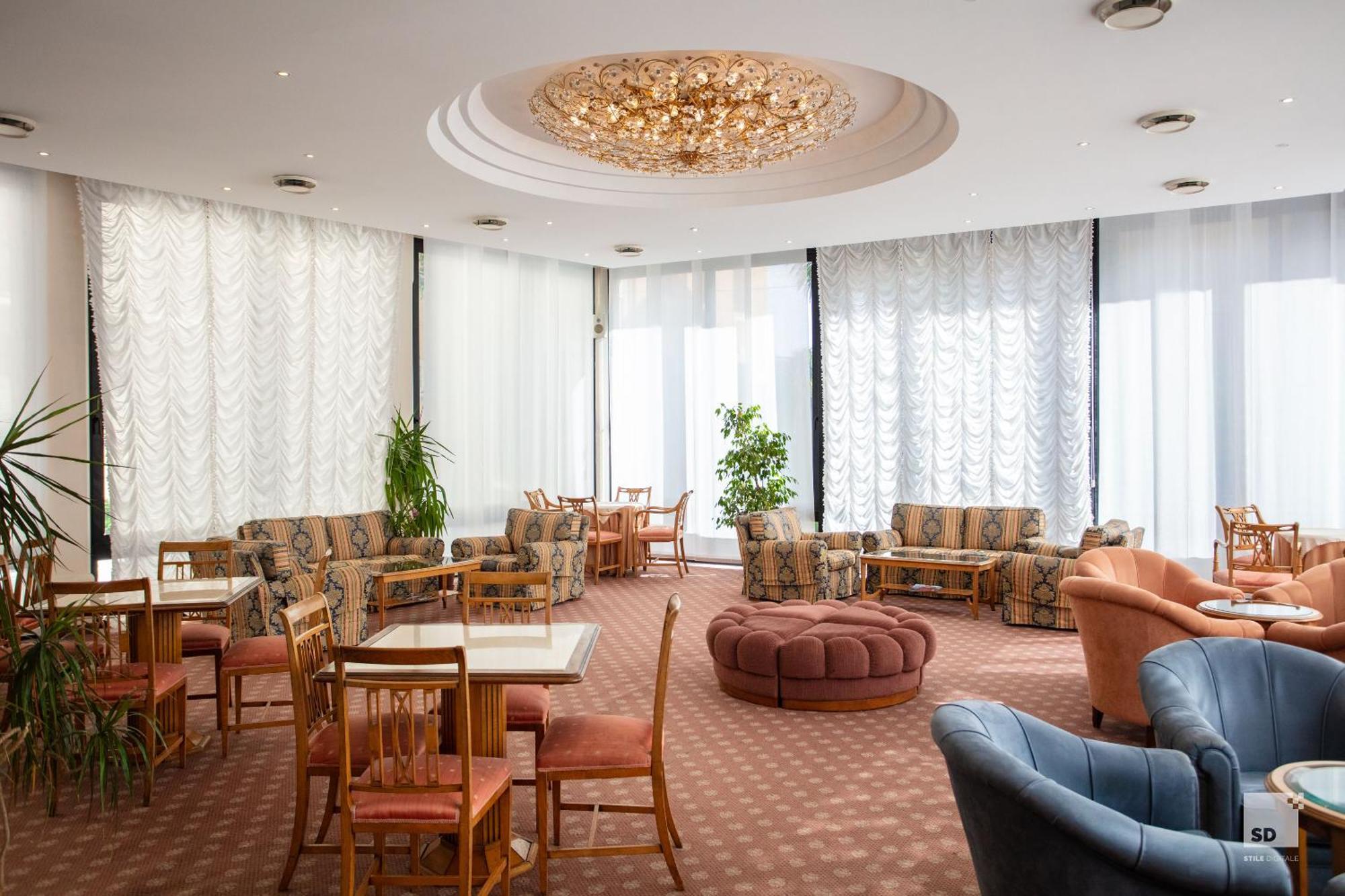 Hotel Villa Elena فاراتسي المظهر الخارجي الصورة