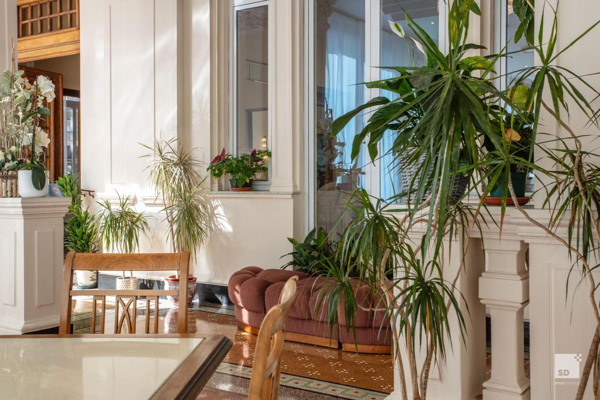 Hotel Villa Elena فاراتسي المظهر الخارجي الصورة