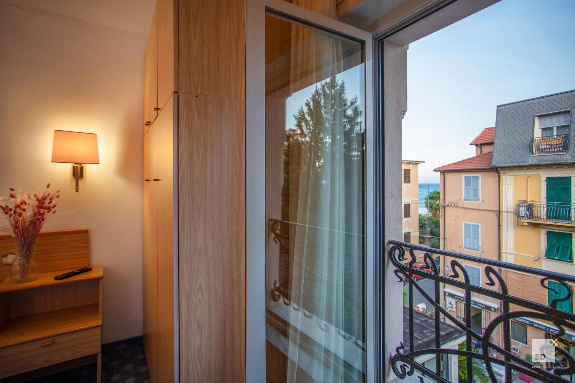 Hotel Villa Elena فاراتسي المظهر الخارجي الصورة