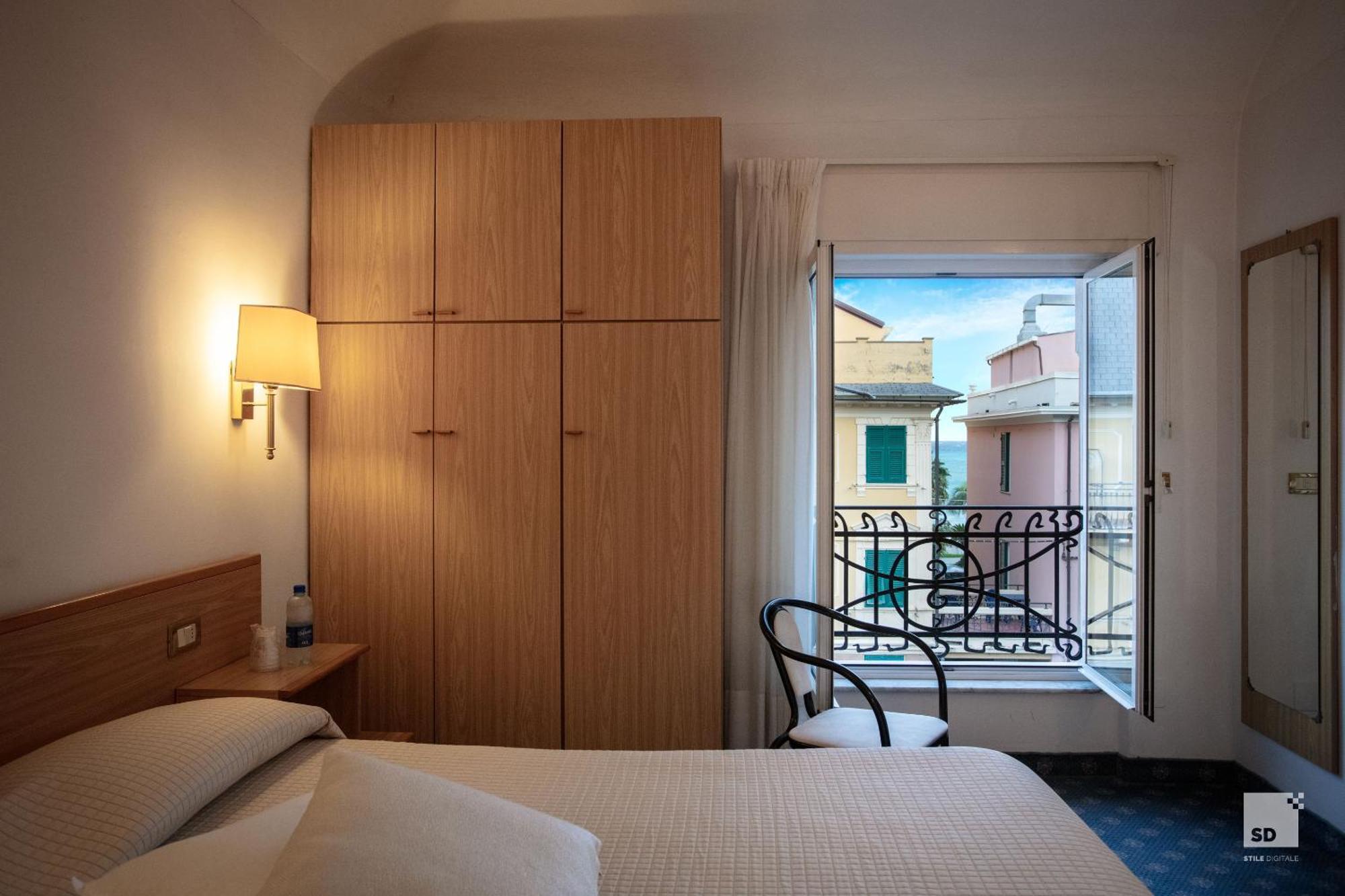 Hotel Villa Elena فاراتسي المظهر الخارجي الصورة